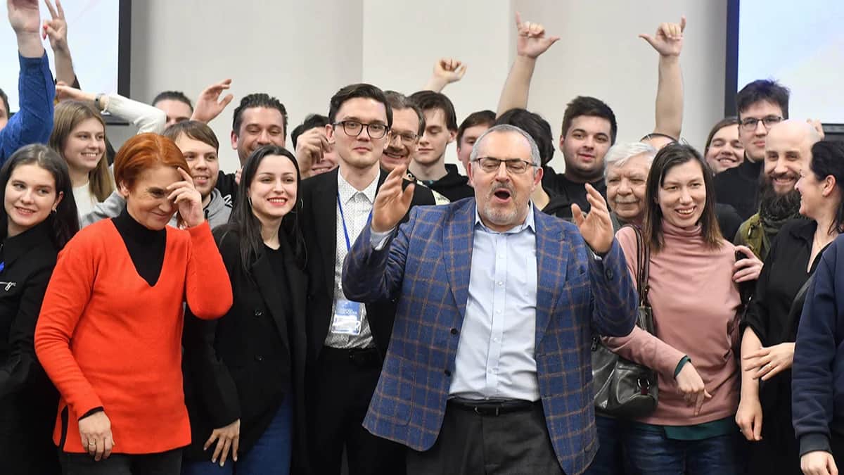 Борис Надеждин вместе с своими сторонниками в штабе в Санкт-Петербурге, 13 января 2024 года. Фото: Александр Коряков / Коммерсантъ / Sipa USA&nbsp; / Vida Press