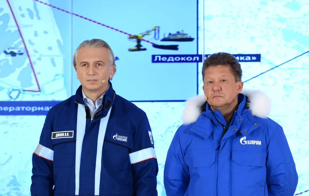 Алексей Миллер и Александр Дюков. Фото: <a href="https://spetsgazavtotrans.gazprom.ru/press/news/2016/05/27/">Спецгазавтотранс</a>
