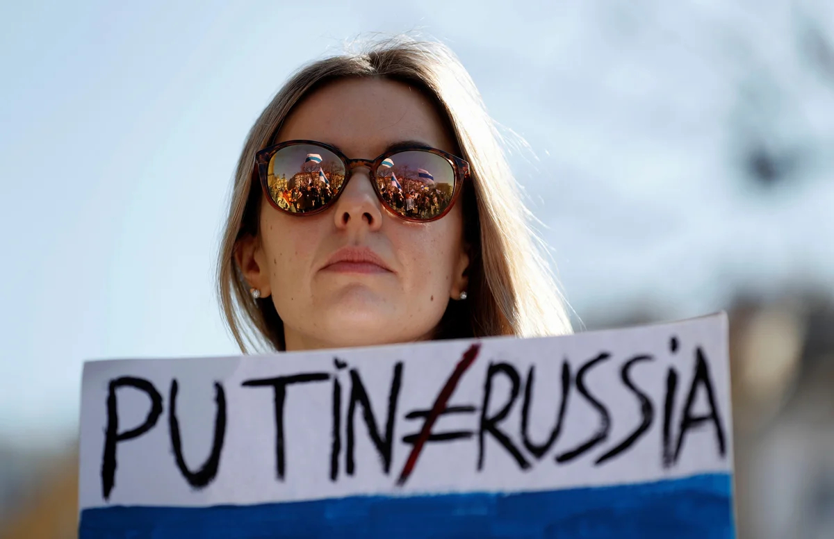 Митинг россиян, проживающих в Чехии, Прага, 26 марта 2022 года. Фото: David W Cerny / Reuters / Scanpix / LETA