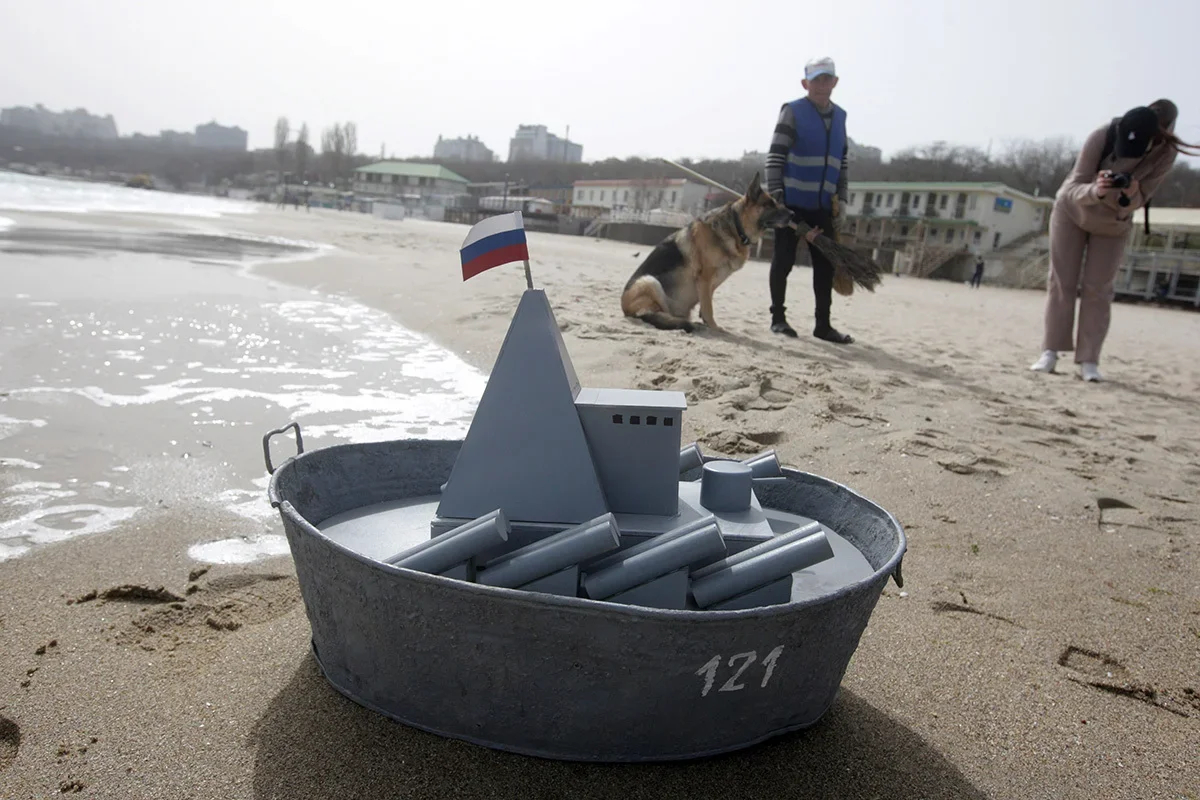 A mock-up of a Russian warship on a beach in Odesa, Ukraine, on 1 April 2022. Photo: Stringer / NurPhoto / Getty Images