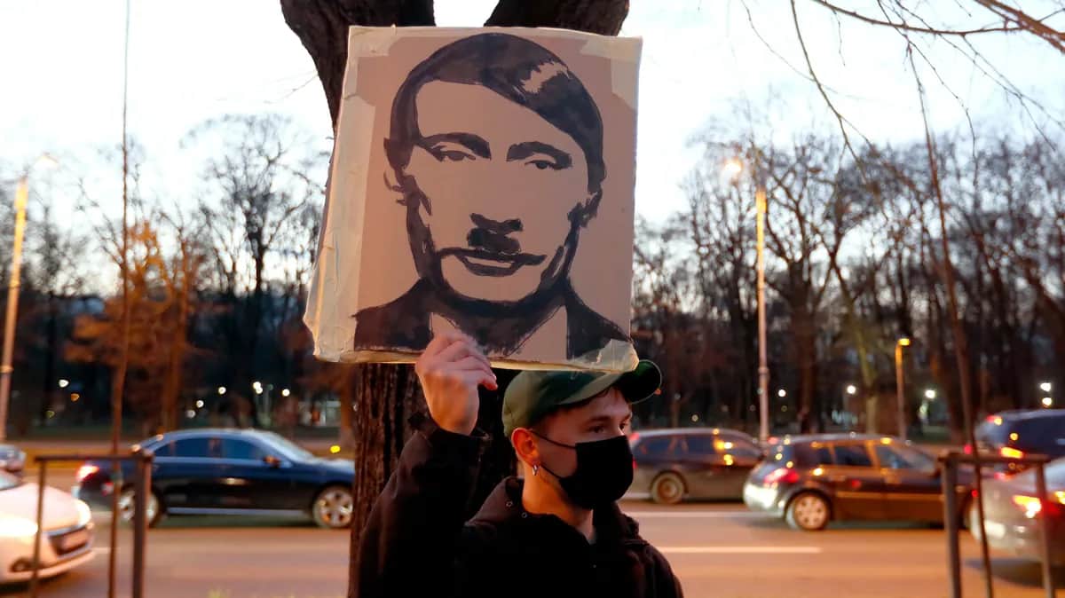 Photo: EPA-EFE/ROBERT GHEMENT