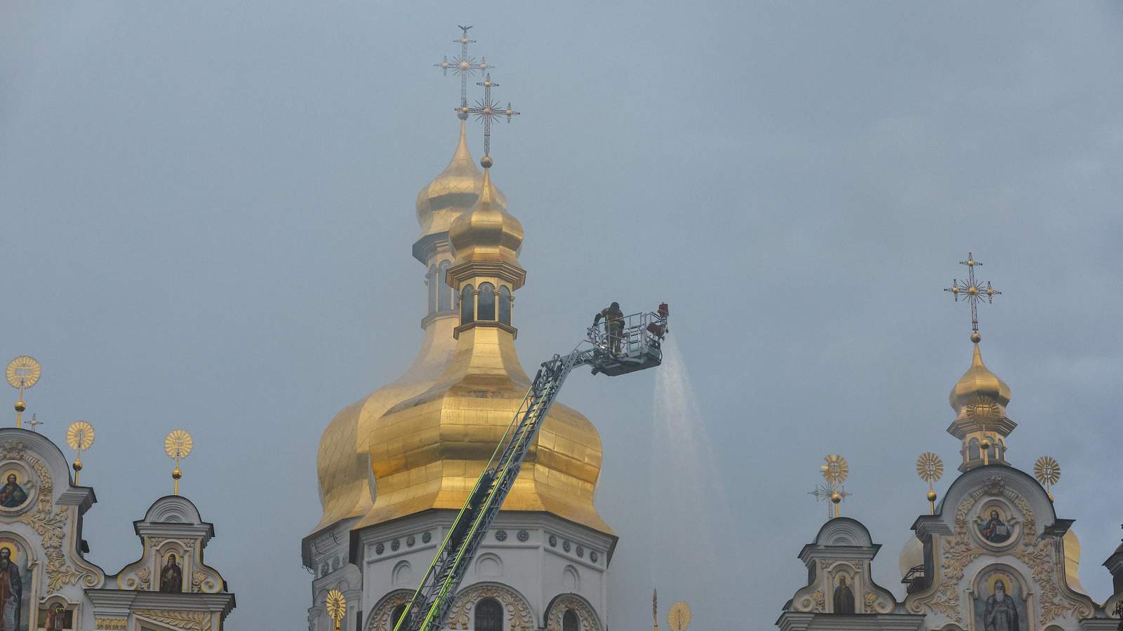 The aftermath of a Russian missile strike on the Assumption Cathedral in the Kyiv-Pechersk Lavra in Kyiv, Ukraine, 15 June 2026. Photo: EPA / SERGEY DOLZHENKO