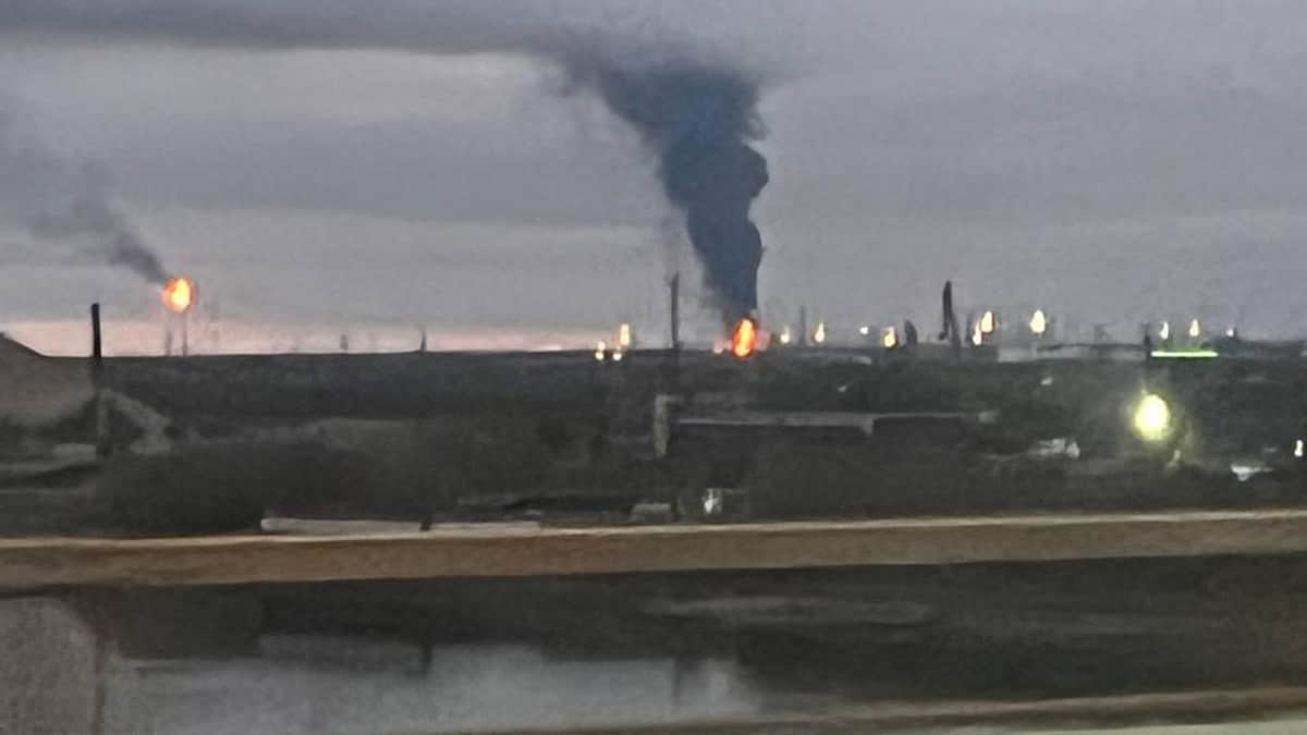 Дроны атаковали предприятие под Сургутом более чем в 2400 км от границы России и Украины