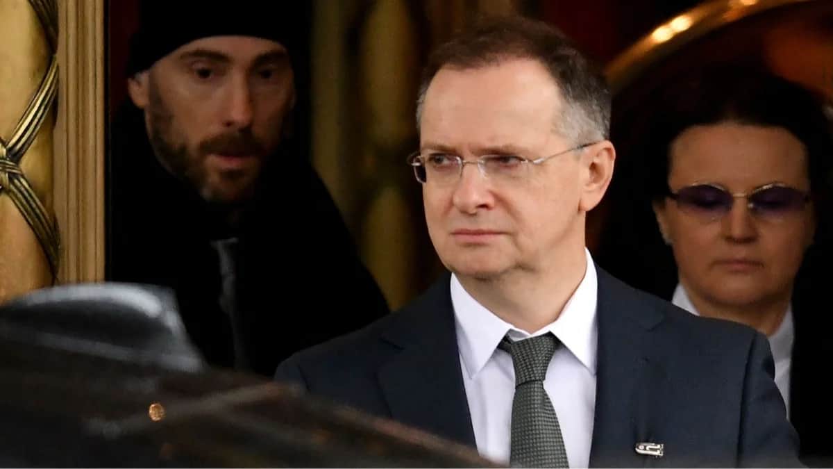 Глава российской делегации Владимир Мединский после завершения второго раунда переговоров между Россией и Украиной при посредничестве США в Женеве, Швейцария, 18 февраля 2026 года. Фото: Harold Cunningham / AFP / Scanpix / LETA