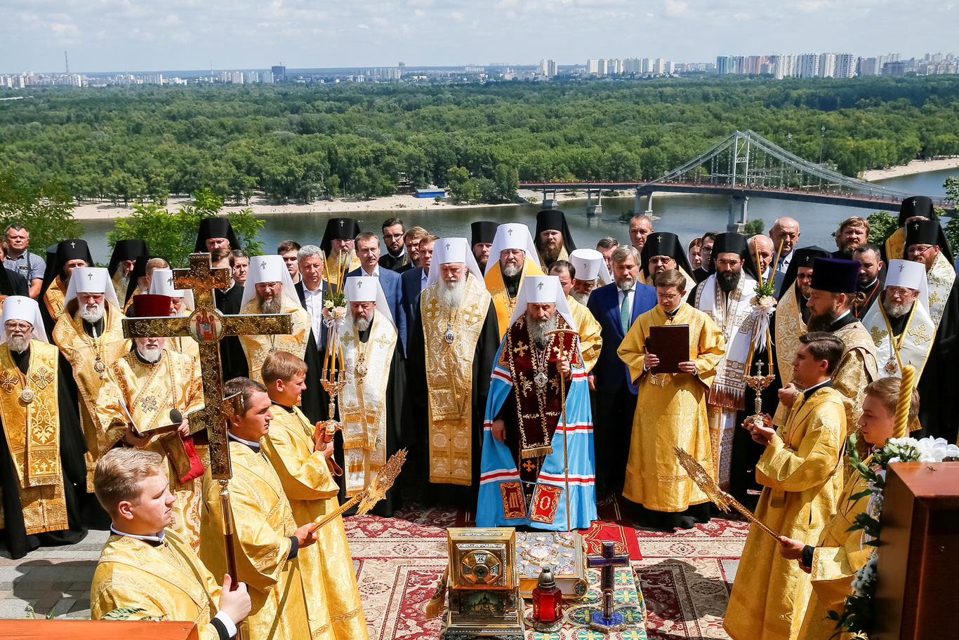 Священнослужители Украинской православной церкви Московского патриархата принимают участие в церемонии по случаю годовщины Крещения Руси. Киев, Украина. 27 июля 2019 года. Фото: Gleb Garanich / Reuters / Scanpix / LETA