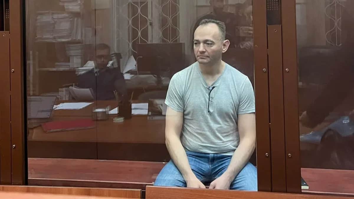 Бывший замглавы Минцифры Максим Паршин в зале суда. Фото: Московские суды общей юрисдикции