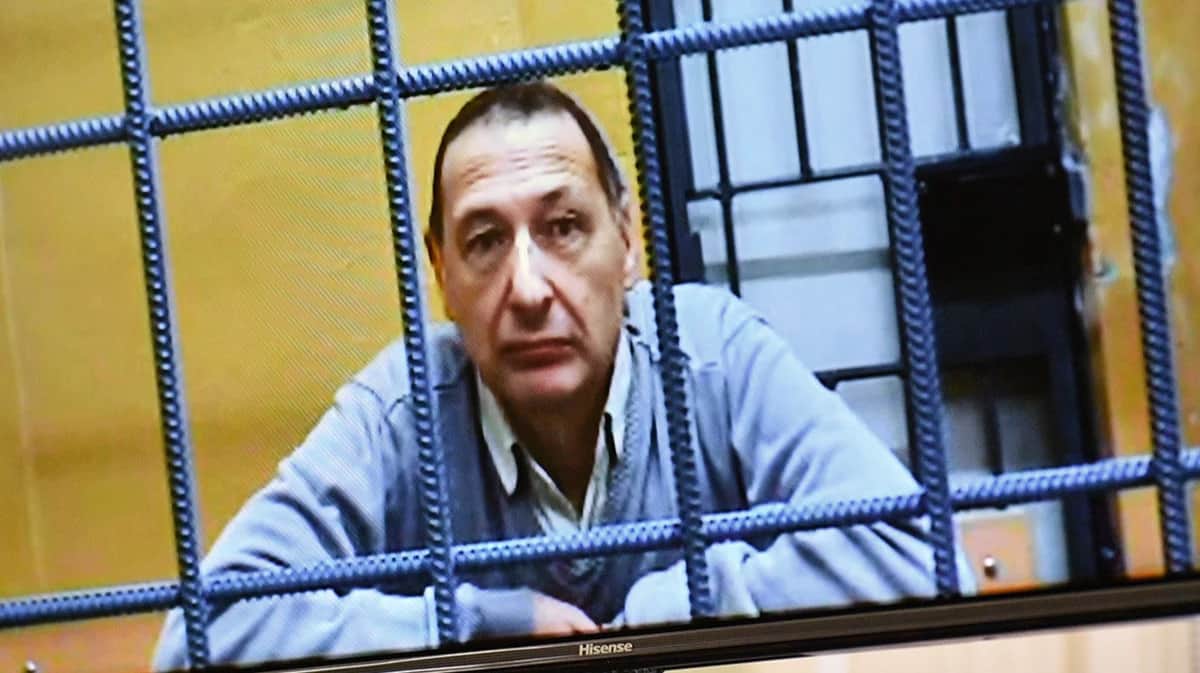 Борис Кагарлицкий во время судебного заседания по делу о продлении ареста в Москве, 21 ноября 2023 года. Фото: Евгений Разумный / Коммерсантъ / Sipa USA / Vida Press