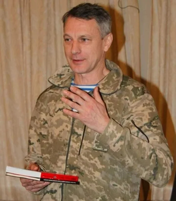 Сергей Цыпига Фото: <a data-sk="tooltip_parent" data-stringify-link="https://kakhovka.rayon.in.ua/news/624480-druzhina-uvyaznenogo-rosiyanami-zhurnalista-z-novoi-kakhovki-sergiya-tsigipi-prosit-dopomogi" href="https://kakhovka.rayon.in.ua/news/624480-druzhina-uvyaznenogo-rosiyanami-zhurnalista-z-novoi-kakhovki-sergiya-tsigipi-prosit-dopomogi" rel="noopener noreferrer" target="_blank">kakhovka.rayon.in.ua</a>