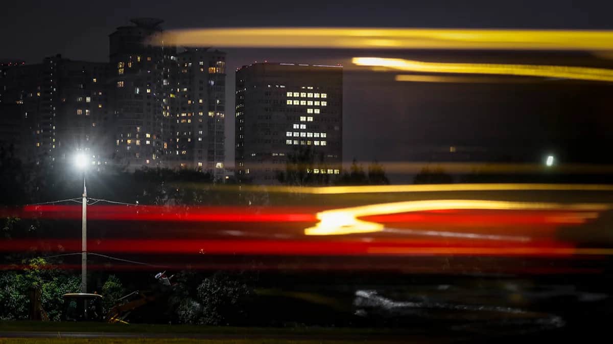 Окна здания «Газпрома» светятся в форме символа Z в Москве, Россия, 31 мая 2022 года. Фото: Юрий Кочетков / EPA-EFE