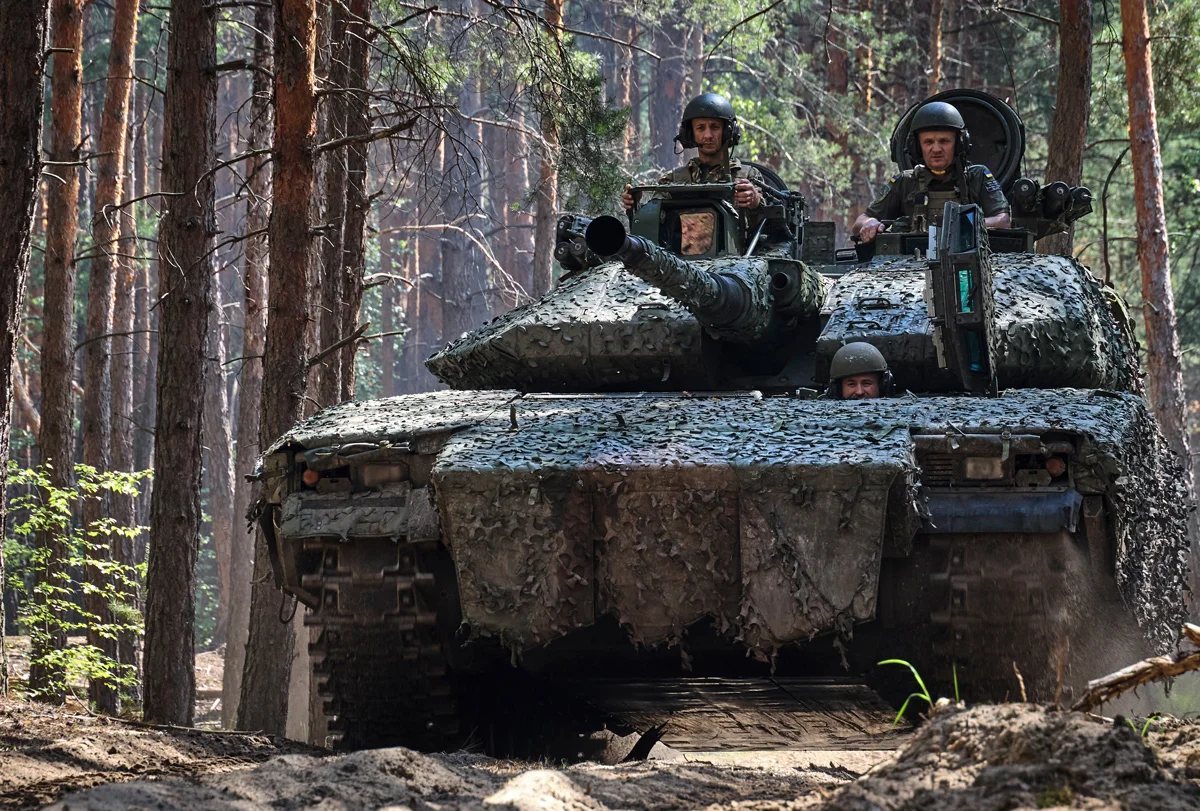Украинские военнослужащие моторизованной бригады в районе Харькова, Украина, 18 июня 2024 года. Фото: Сергей Козлов / EPA-EFE