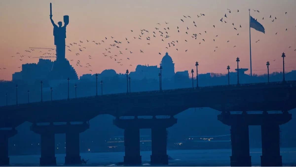 The Dnipro River in central Kyiv. Photo: Efrem Lukatsky / AP / Scanpix / LETA