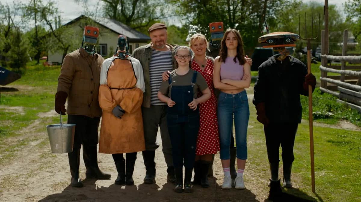 Кадр из сериала «Кибердеревня». Источник: Kinopoisk