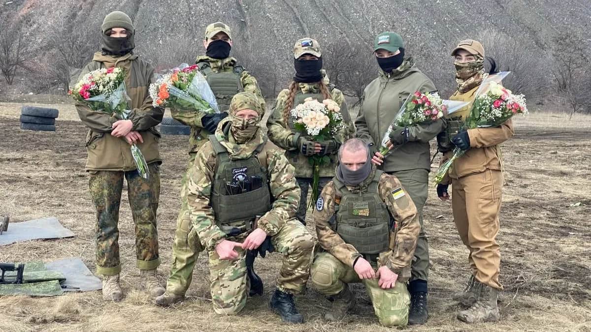 Отряд женщин-снайперов. Фото: Военная организация «Эспаньола»