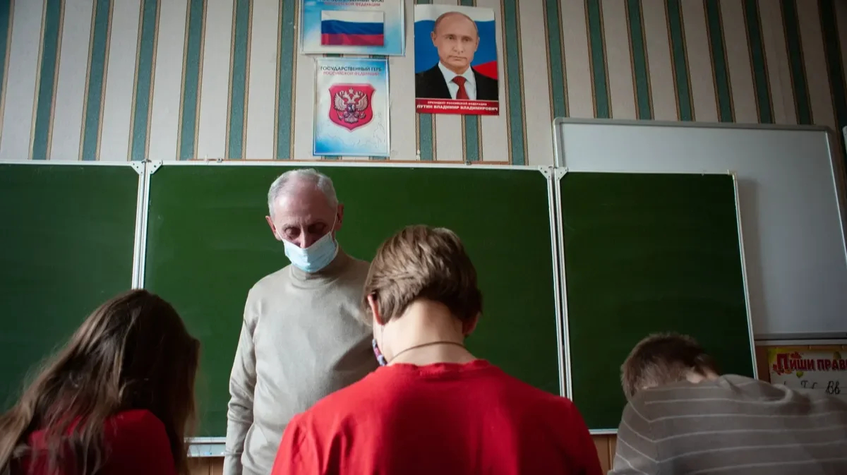 ‘The kids need to learn. They can’t just hide from the bombs’