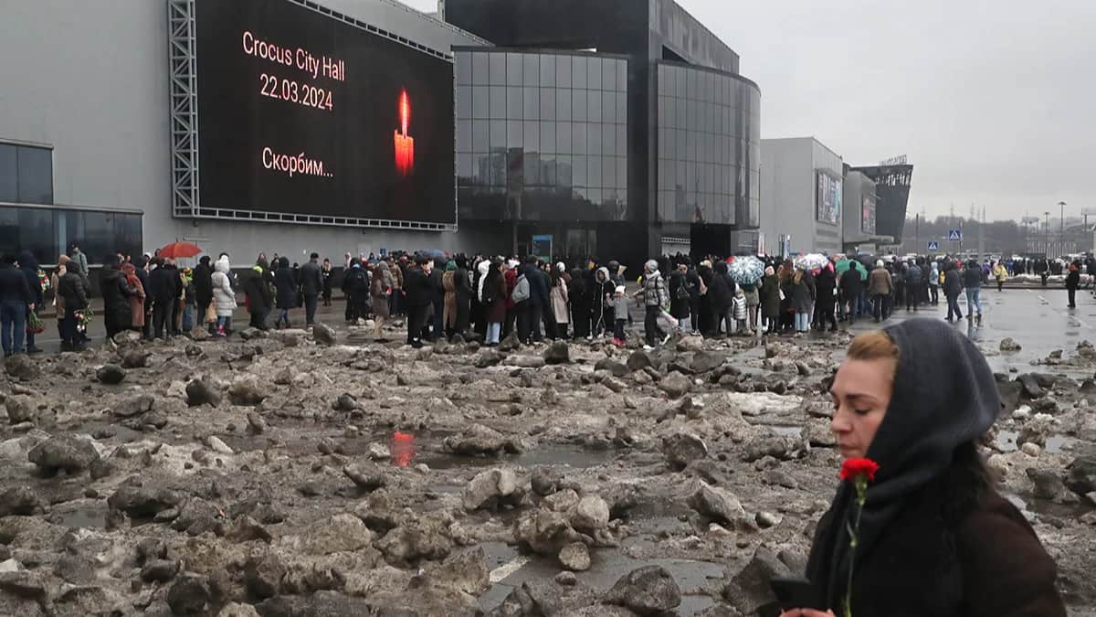 День общенационального траура. Число погибших при теракте в «Крокус Сити Холле» выросло до 137 человек