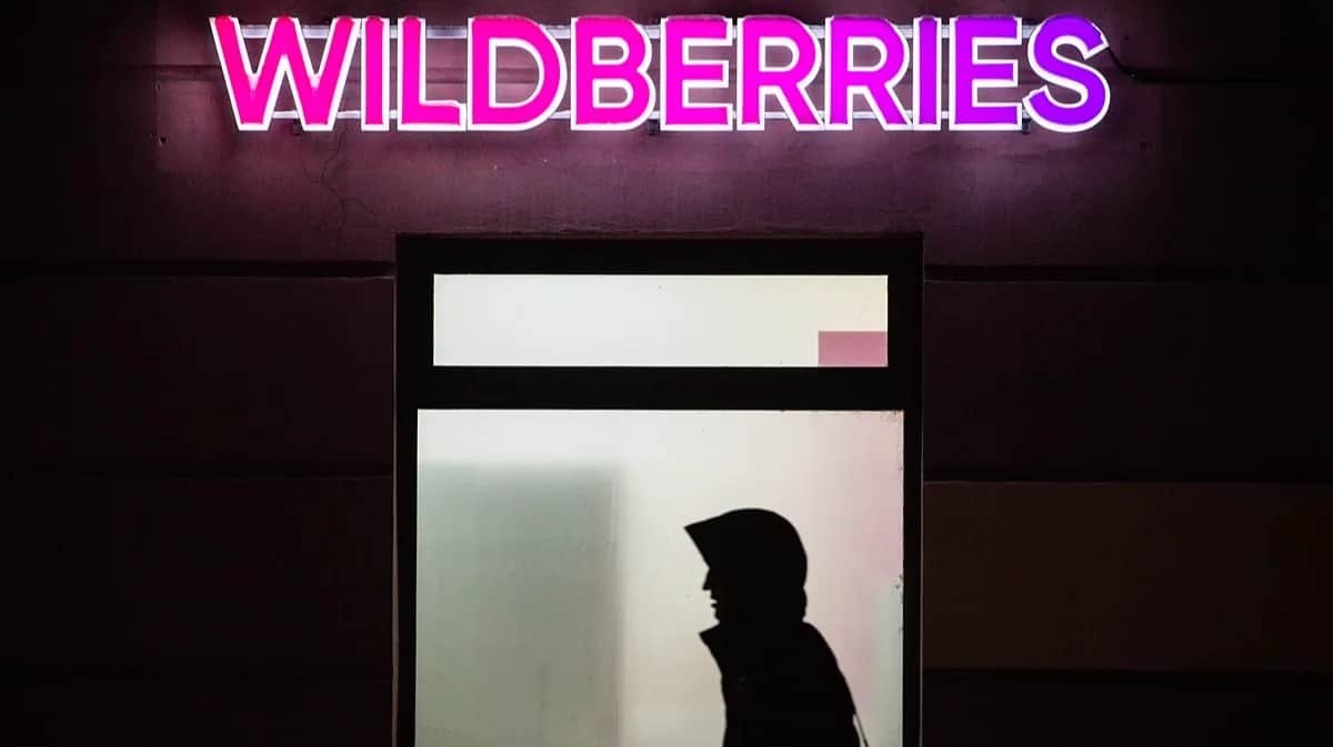 Вывеска одного из пункта выдачи Wildberries в Санкт-Петербурге. Фото: Артем Приахин / SOPA Images / Sipa USA / Vida Press