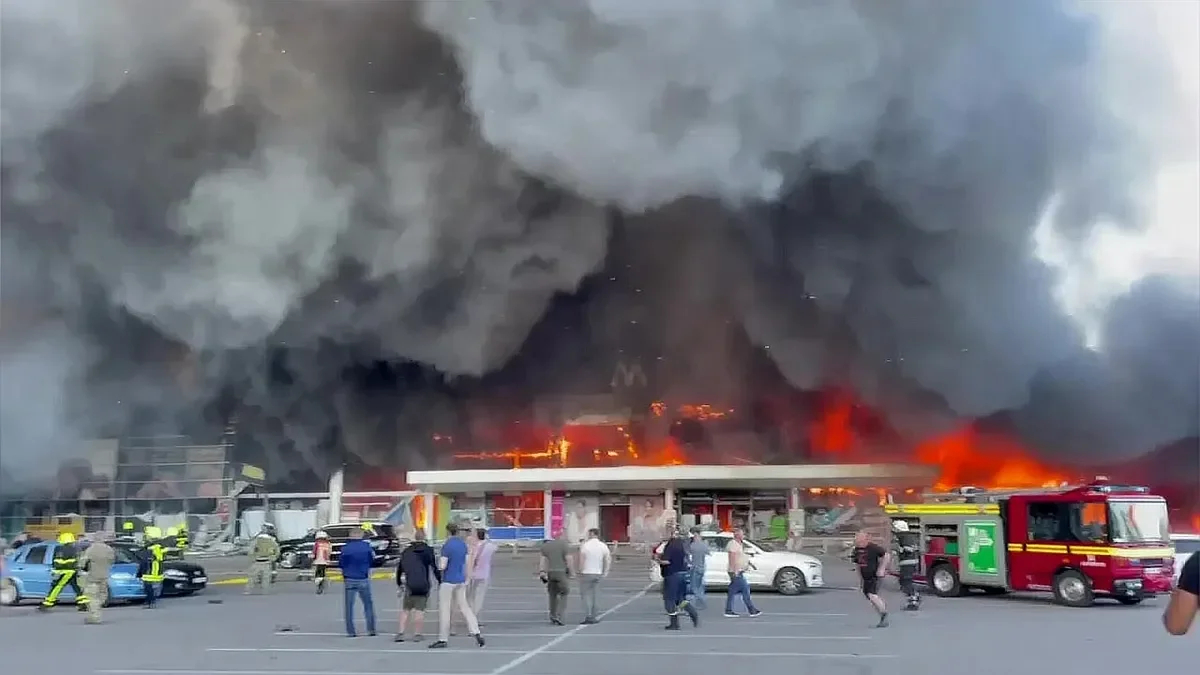 A shopping centre in Ukraine’s Kremenchuk following the Russian missile strike on 27 June 2022. Photo: Wikimedia