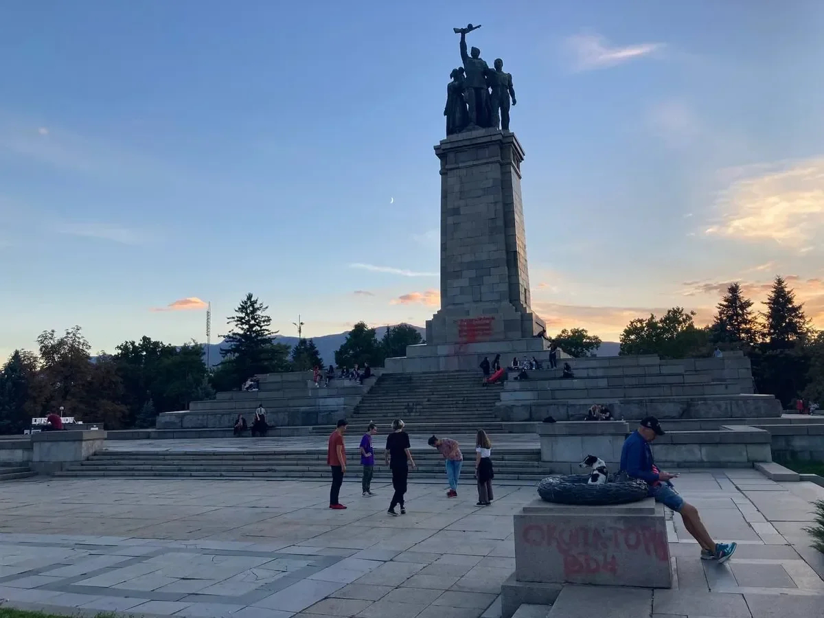 Monument to the Soviet Army in Sofia. Photo: Ilya Azar, exclusively for Novaya Gazeta Europe