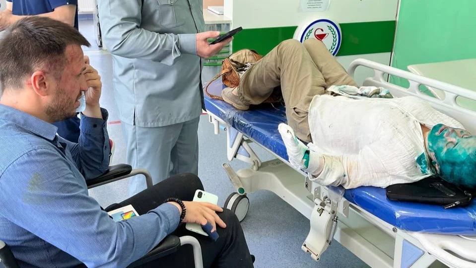 В Чечне избили журналистку «Новой» Елену Милашину и адвоката Александра Немова. Они прилетели на приговор Зареме Мусаевой