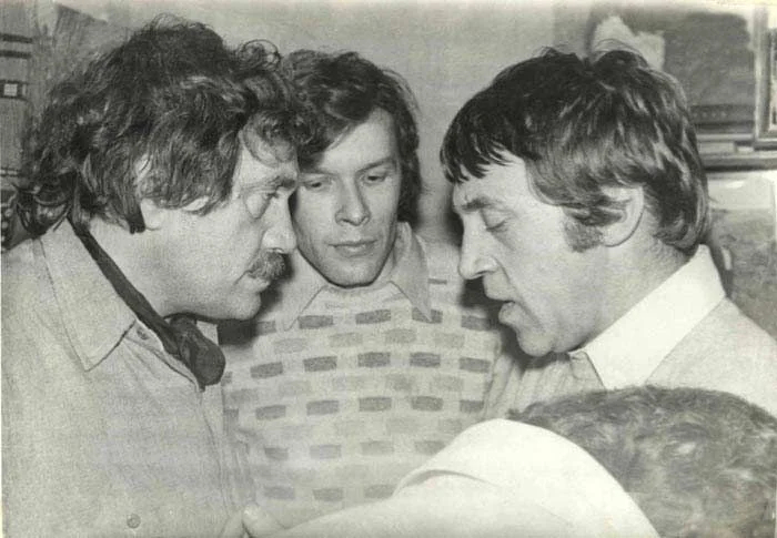 Василий Аксенов, Виктор Ерофеев и Владимир Высоцкий. Фото: <a href="https://www.pinterest.co.uk/pin/543528248771925568/">pinterest.co.uk</a>