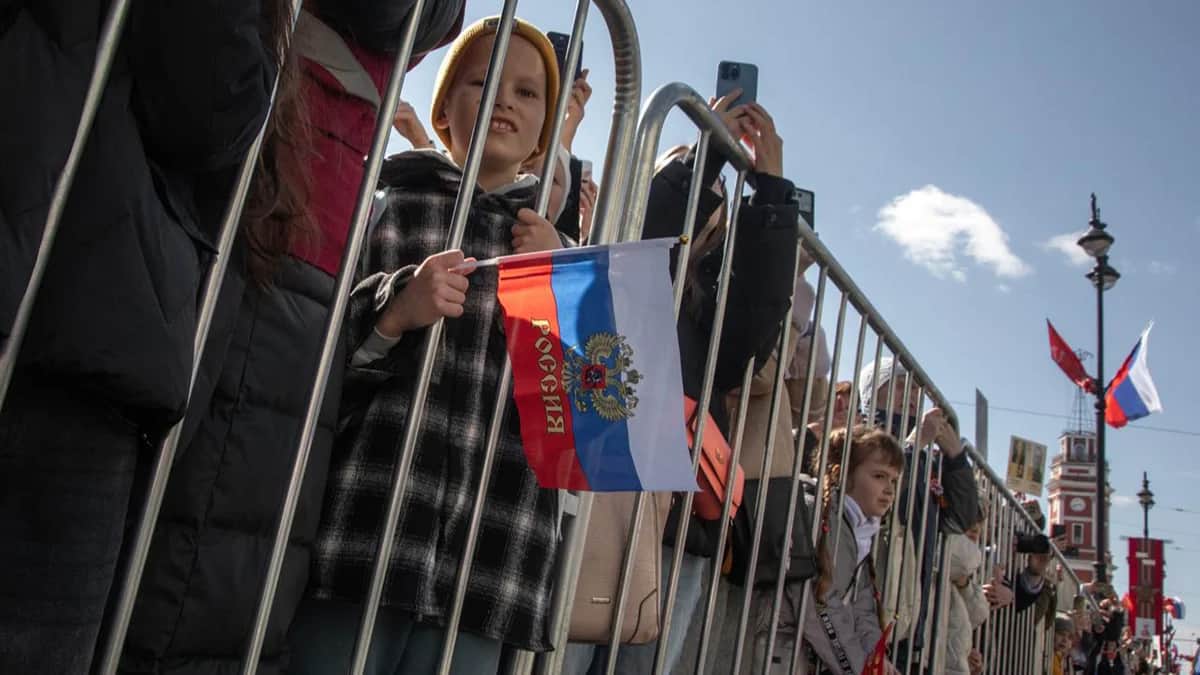 Акция Бессмертный полк, Санкт-Петербург, 9 мая. Фото: Новая Газета Европа