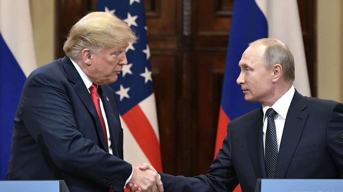 Дональд Трамп и Владимир Путин во время встречи в Хельсинки, 16 июля 2018 года. Фото: Kremlin / Planetpix / Alamy Live News / Vida Press