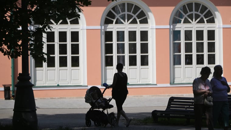 «Вы малоимущая, но не имеете права получать детские пособия»