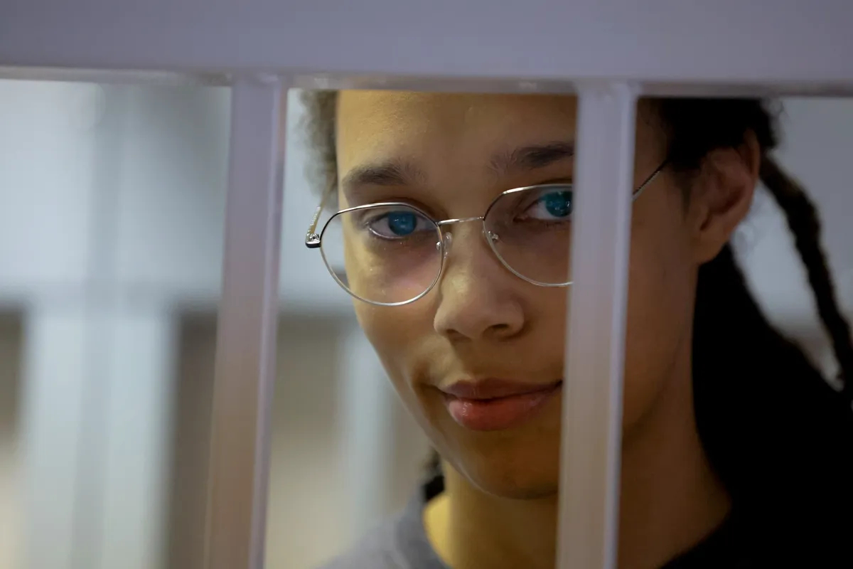 Brittney Griner attends a court hearing in Khimki outside Moscow, 4 August 2022. Photo: EPA-EFE / EVGENIA NOVOZHENINA / REUTERS POOL