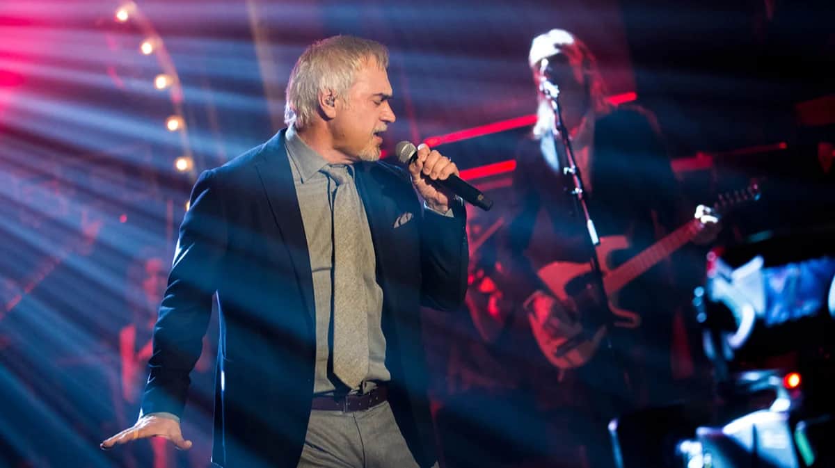 Валерий Меладзе во время концерта. Фото:&nbsp;<a target="_blank" data-stringify-link="http://meladze.com" data-sk="tooltip_parent" href="http://meladze.com/" rel="noopener noreferrer">meladze.com</a>