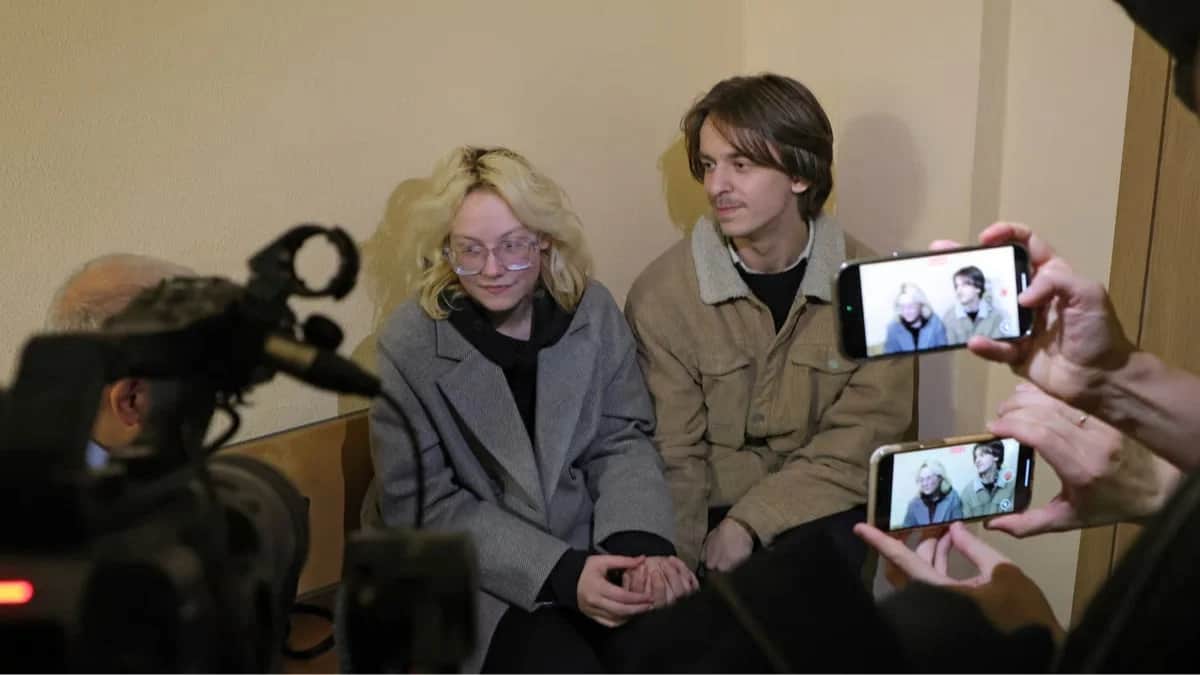 Диана Логинова и Александр Орлов. Фото: Антон Ваганов / Reuters / Scanpix / LETA