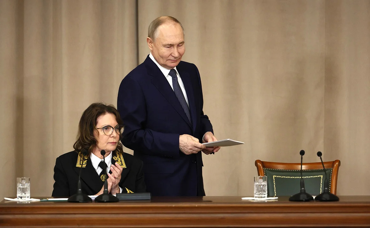 Владимир Путин и Ирина Подносова, 20 февраля 2025 года. Фото: <a data-sk="tooltip_parent" data-stringify-link="http://kremlin.ru" href="http://kremlin.ru/" rel="noopener noreferrer" target="_blank">kremlin.ru</a>