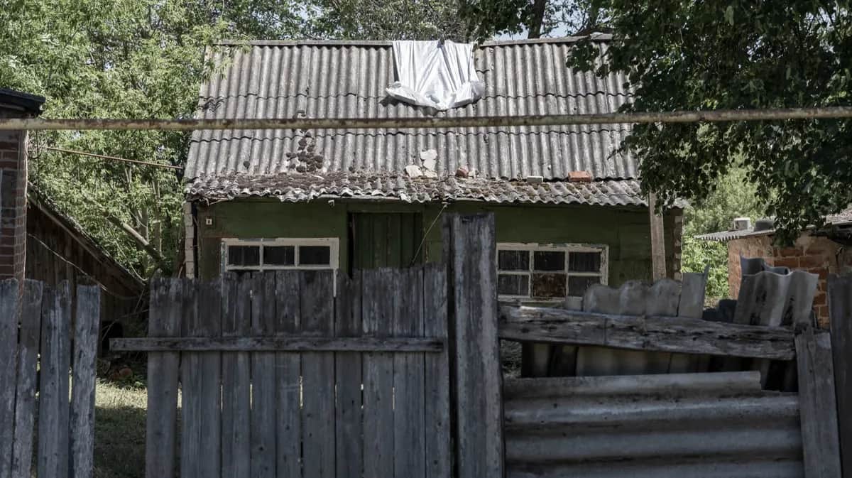A house in Solokhi. Photo by Arden Arkman, exclusively for Novaya Gazeta. Europe