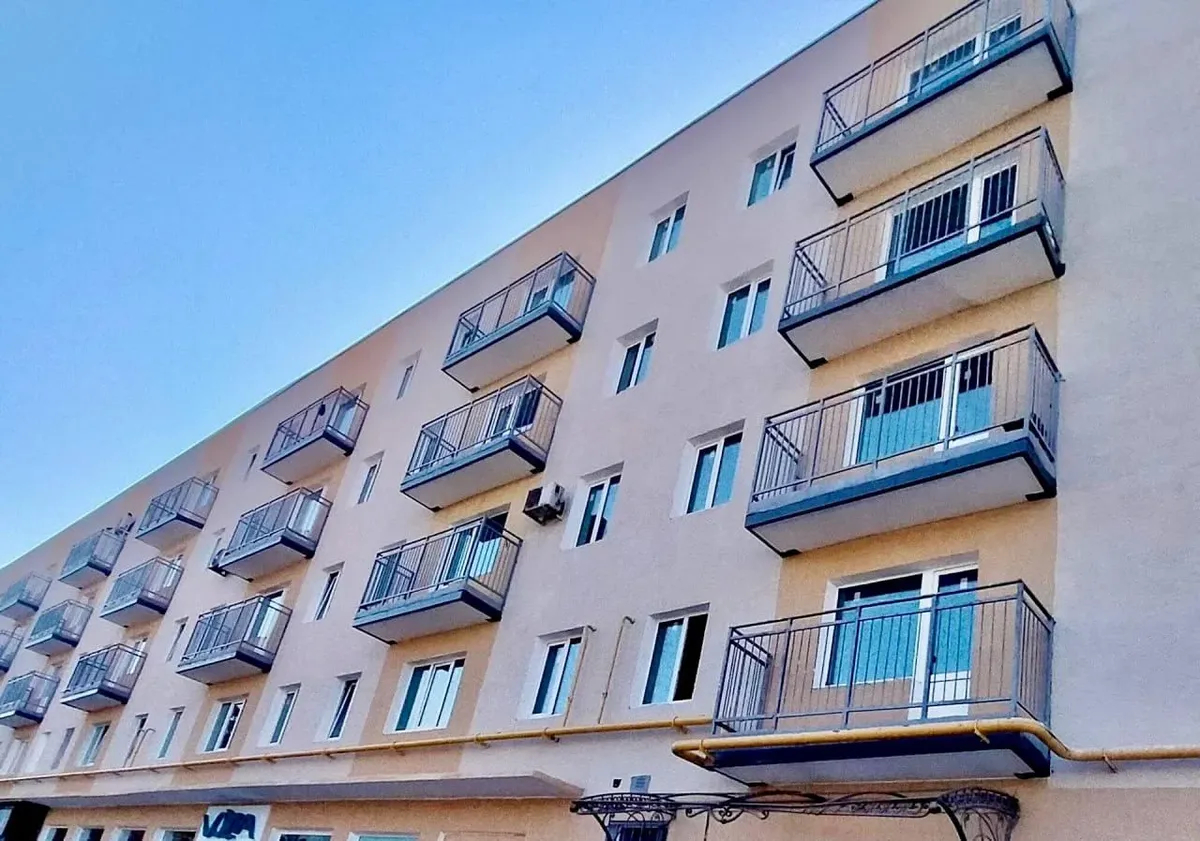 Дом в Мариуполе, восстановленный строителями из Московской области. Фото: Министерство жилищно-коммунального хозяйства Московской области