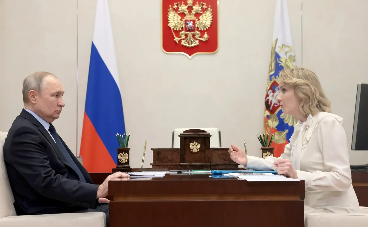 Владимир Путин и Мария Львова-Белова. Фото: Сайт Президента России