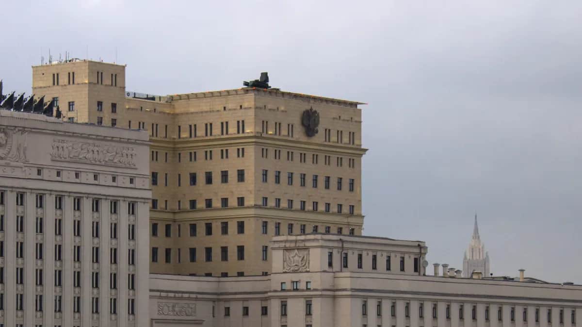 Зенитный комплекс «Панцирь С-1» на крыше здания Минобороны РФ в Москве. Фото: Vlad Karkov/SOPA Images/LightRocket via Getty Images