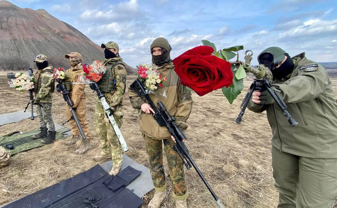 Отряд женщин-снайперов. Фото: Военная организация «Эспаньола»