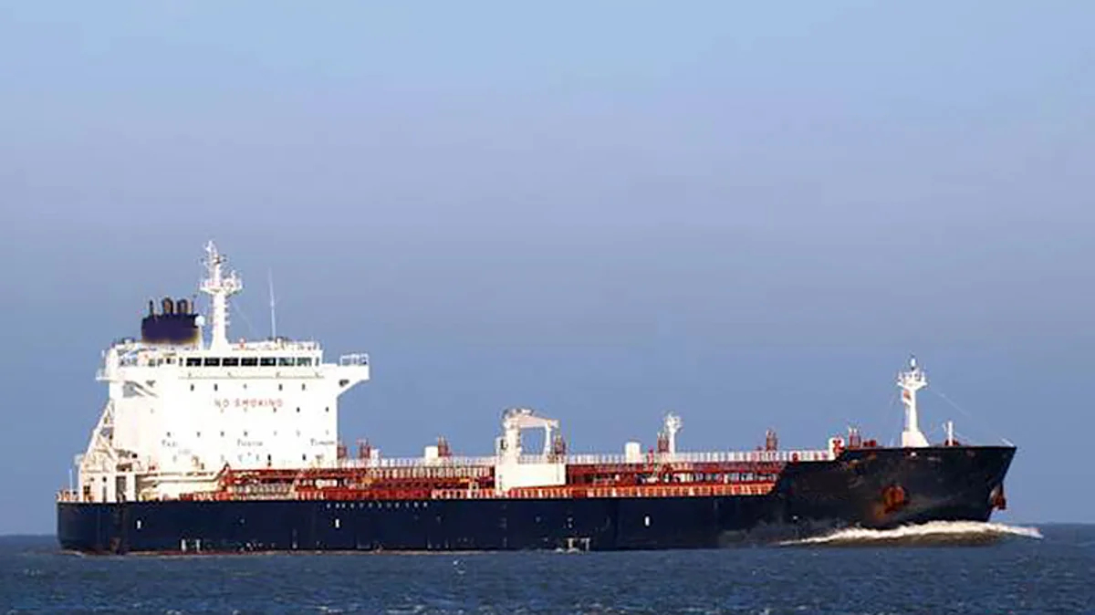Танкер <em>Canis Power </em>с российской нефтью. Фото: Lloyd’s List Intelligence / Seasearcher