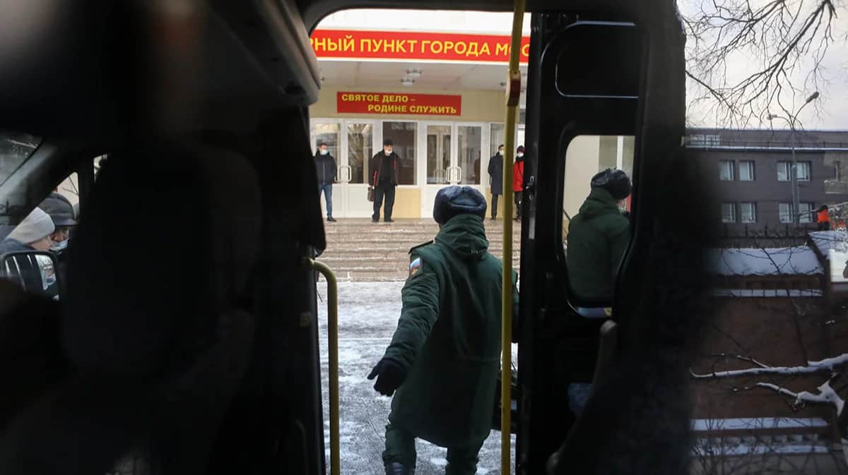 Сборный пункт военного комиссариата Москвы. Фото: Софья Сандурская / Агентство «Москва»