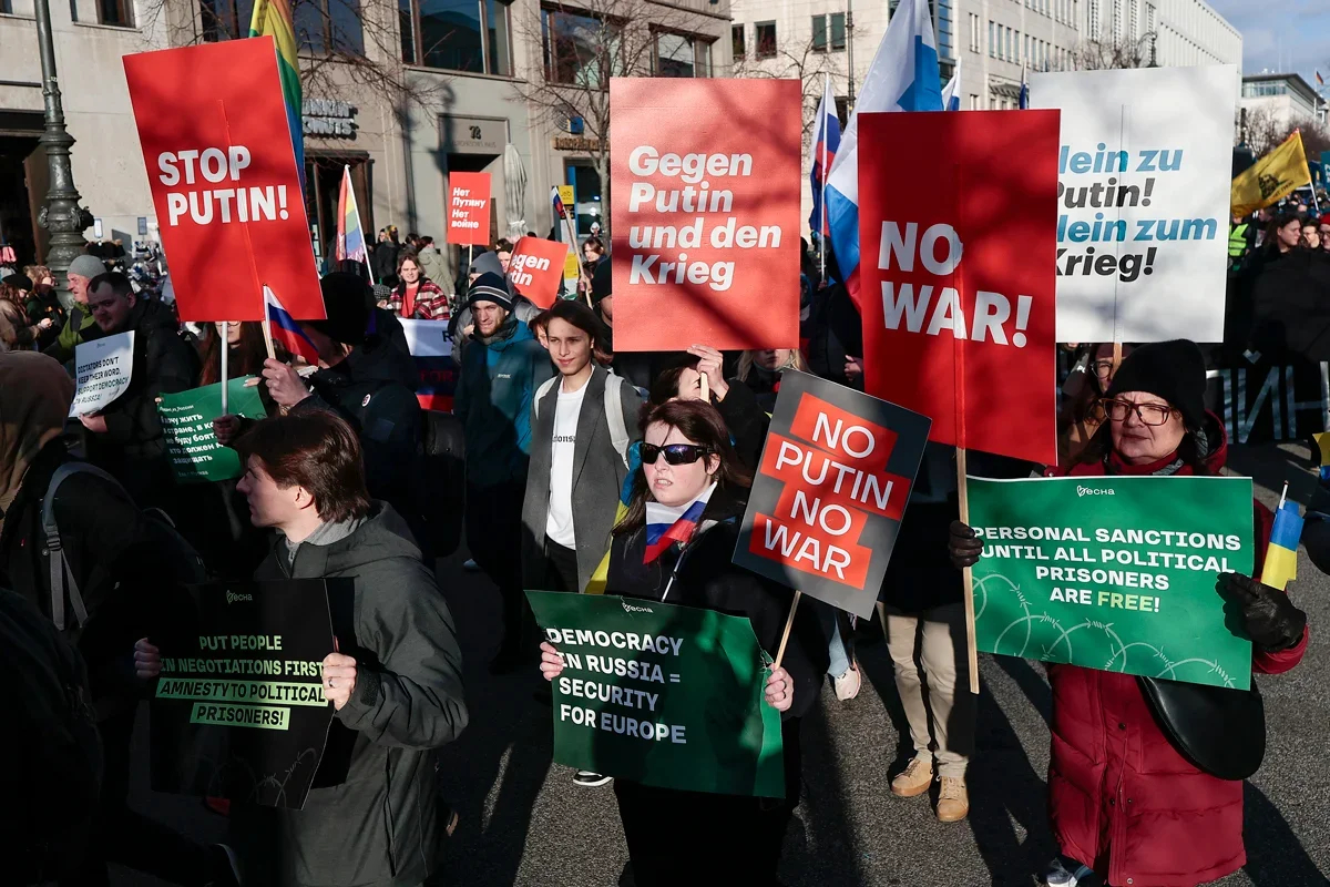 Russian anti-war march in Berlin, 1 March 2025. Photo: Vasily Krestyaninov