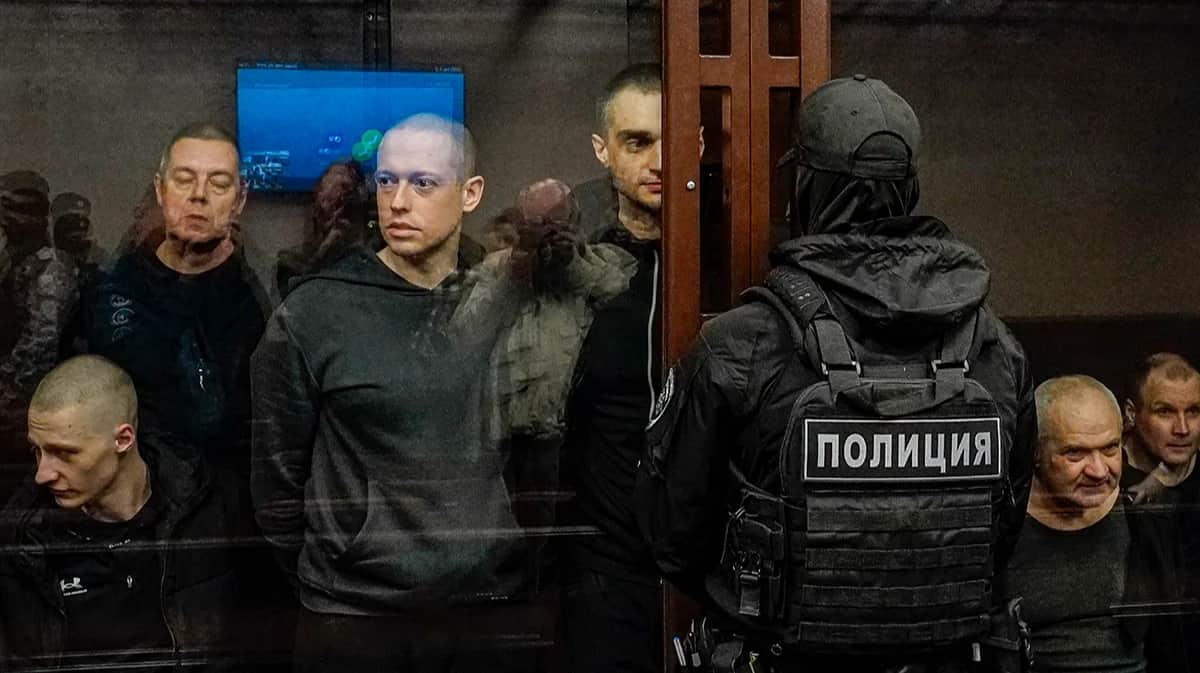 Украинские военнопленные из батальона «Азов» во время суда в Южном окружном военном суде в Ростове-на-Дону, Россия, 26 марта 2025 года. Фото: EPA