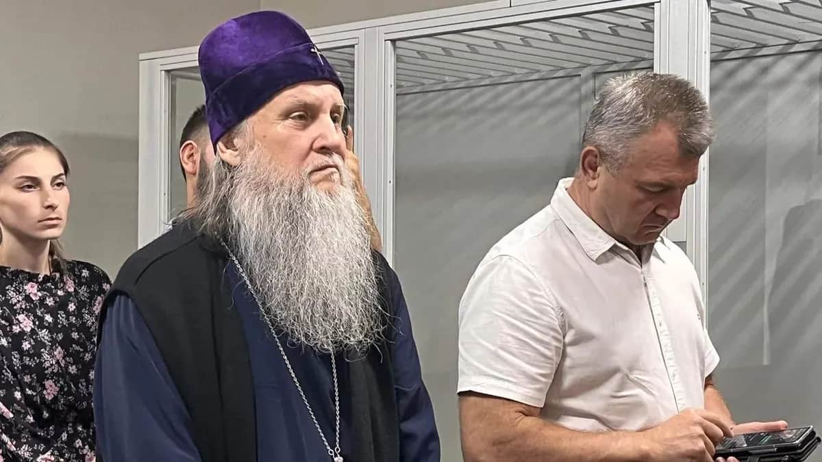 Митрополит Ионафан (Елецких) в зале суда