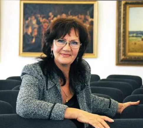 Director of the Kherson Art Museum Alyna Dotsenko. Photo: Facebook