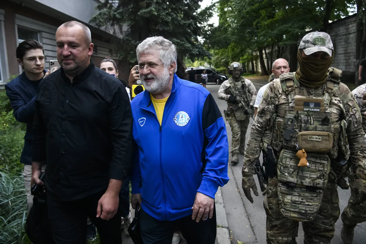 Украинский бизнес-магнат Игорь Коломойский во время ареста по подозрению в мошенничестве во время судебного заседания в Киеве 2 сентября 2023 года. Фото: Максим Марусенко / NurPhoto / Shutterstock / Vida Press