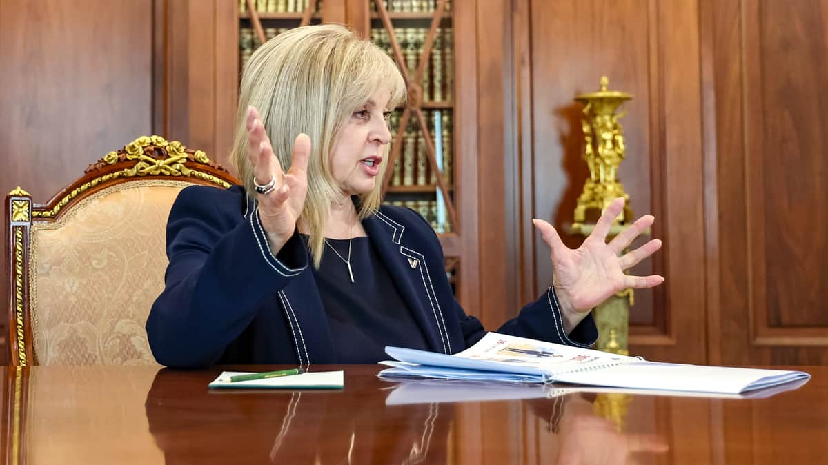Russia’s top election official calls for émigrés to lose voting rights 