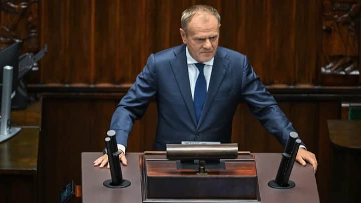 Prime Minister Donald Tusk addresses the Polish Parliament in Warsaw, Poland, 10 September 2025. Photo: EPA / RADEK PIETRUSZKA