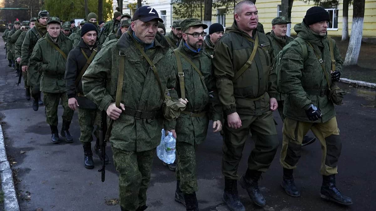Russian conscripts heading for combat training, Moscow, 10 October 2022. Photo: Stringer / Anadolu Agency / Getty Images