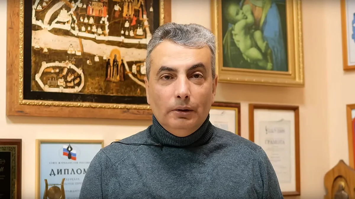 Скриншот видео YouTube канала <a data-sk="tooltip_parent" data-stringify-link="https://www.youtube.com/@PskovYablokoTV" href="https://www.youtube.com/@PskovYablokoTV" rel="noopener noreferrer" target="_blank">ГражданинЪ TV</a>
