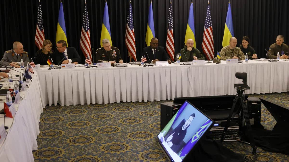 Ukrainian president Volodymyr Zelensky speaks via video to participants in the meeting of defense ministers at the US airbase in Ramstein, Germany, 20 January 2023. Photo: EPA-EFE/RONALD WITTEK
