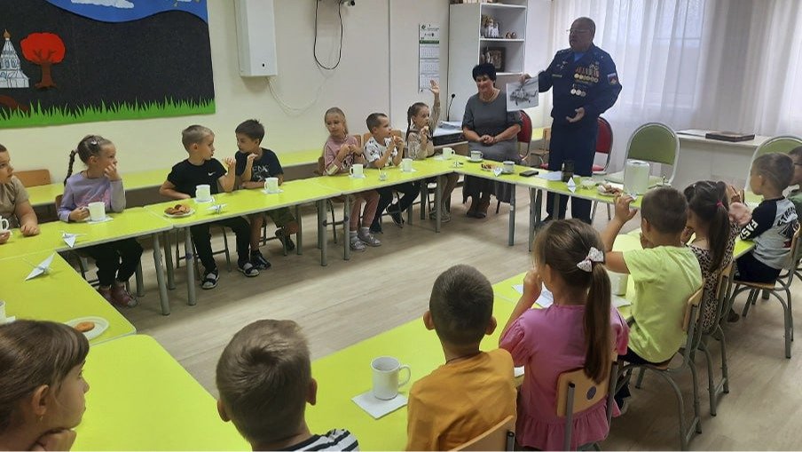 Аналог «Разговоров о важном» запустят во всех детсадах России с 1 сентября