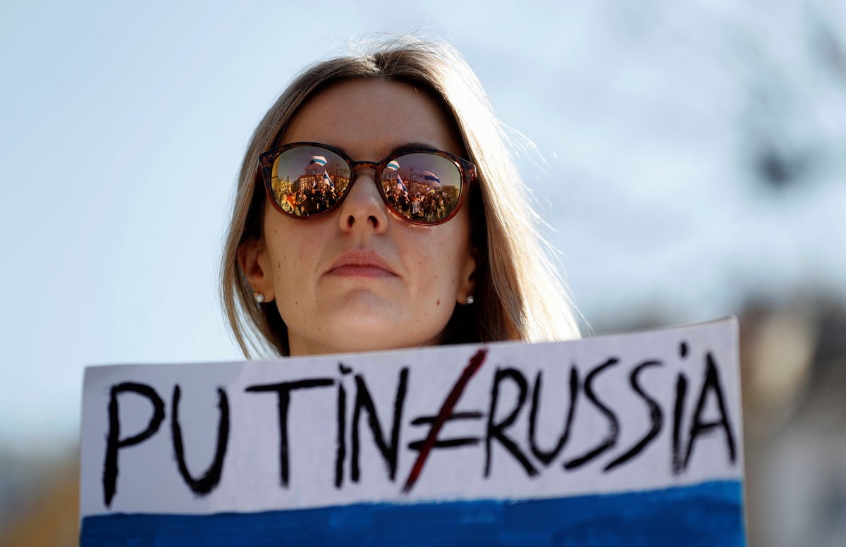 Митинг россиян, проживающих в Чехии, Прага, 26 марта 2022 года. Фото: David W Cerny / Reuters / Scanpix / LETA